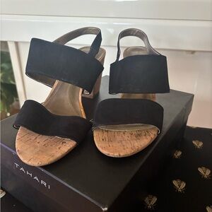 Tahari Ta-Allegra Black leather cork sandal size 10.